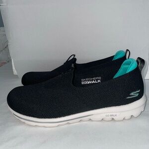 Skechers GOwalk Women’s Slip-On Black And Teal Sneakers Arch Fit Size 8 Sneakers